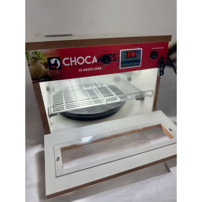 Chocadeira BIVOLT COM OVOSCÓPIO de 36 a 42 Ovos automática e digital