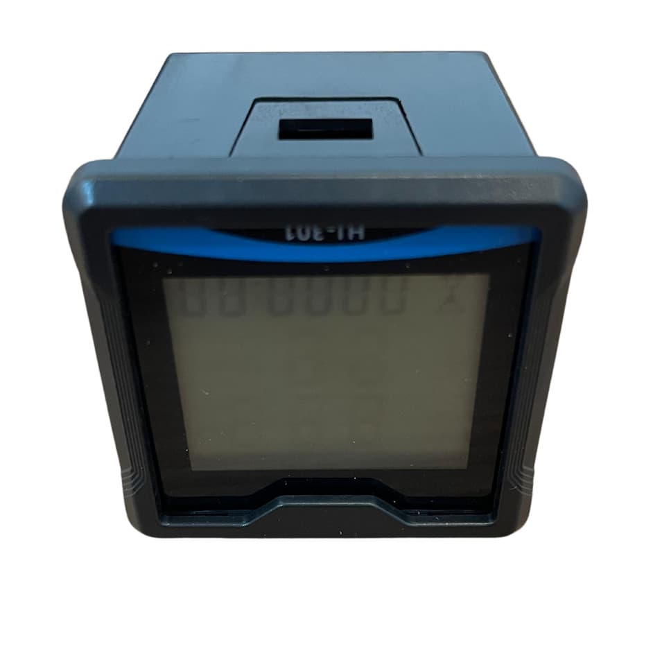Voltímetro digital monofásico preto com display digital e bordas azuis