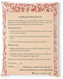 Saco de fertilizante NPK 20-05-20 2kg com grânulos vermelhos e brancos e rótulo informativo.